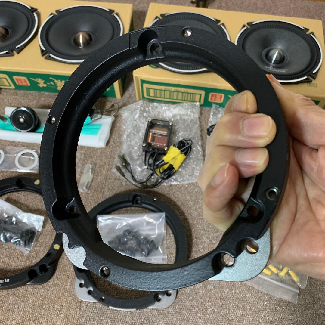 アルパインウーファー４台＋パイオニアツィーター2台（ネットワーク付き）＋バッフル