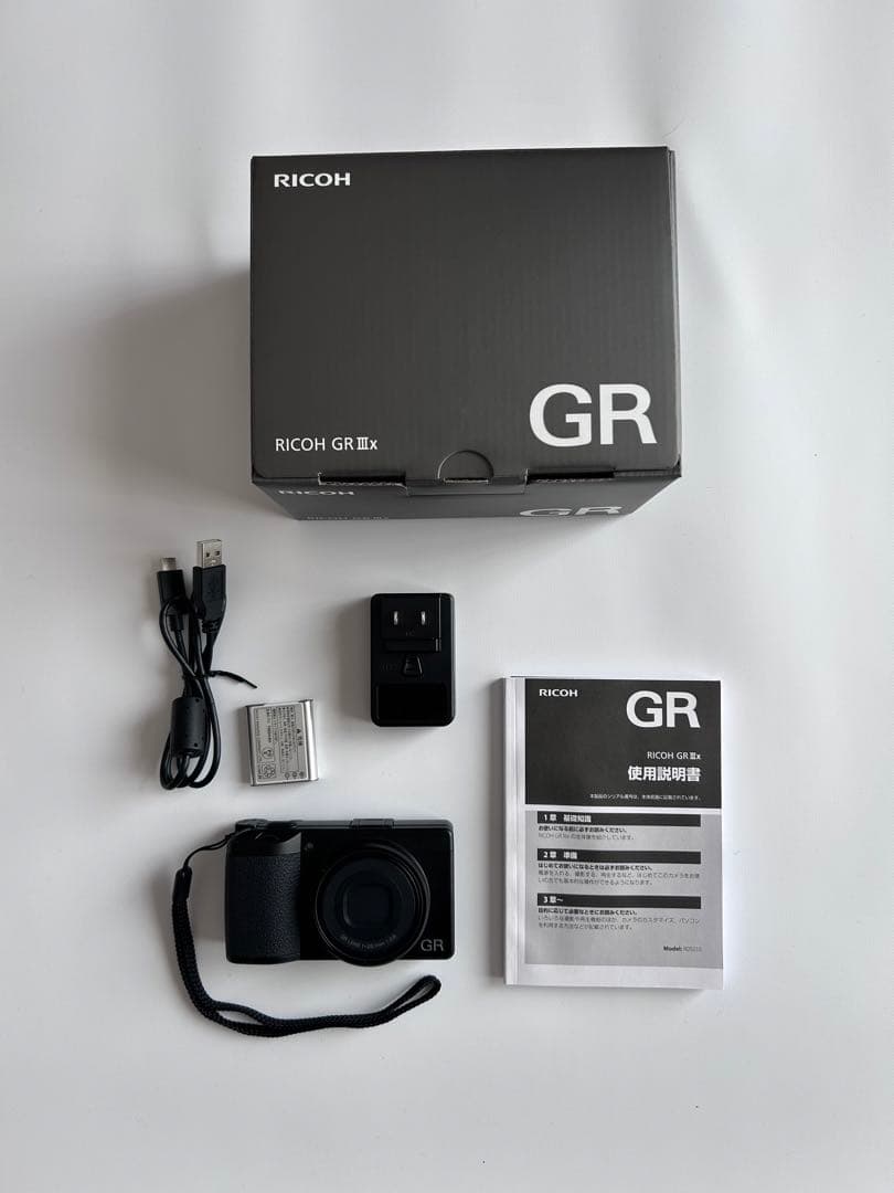 【4年以上の保証書付・撮影枚数328枚】RICOH GR IIIx