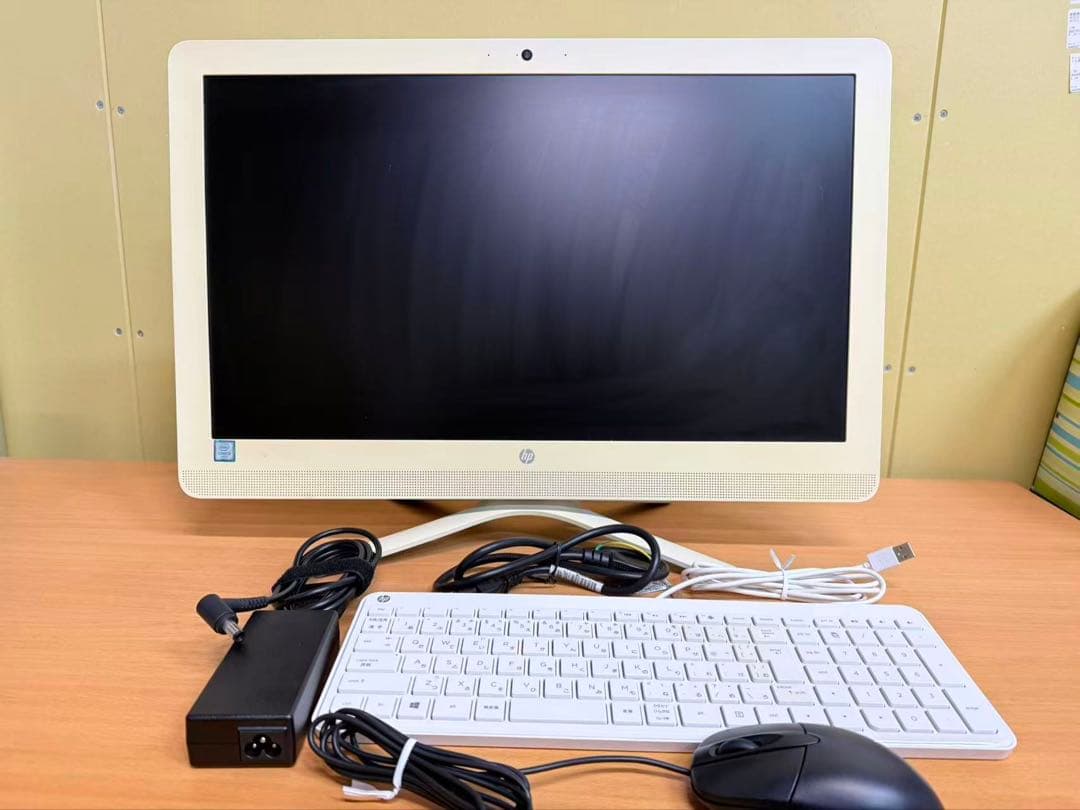 HP オールインワンデスクトップ　TPC-Q032-24 Core i5