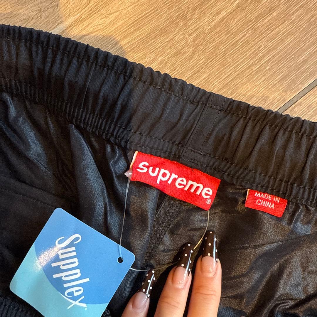supreme ブラック ショートパンツ