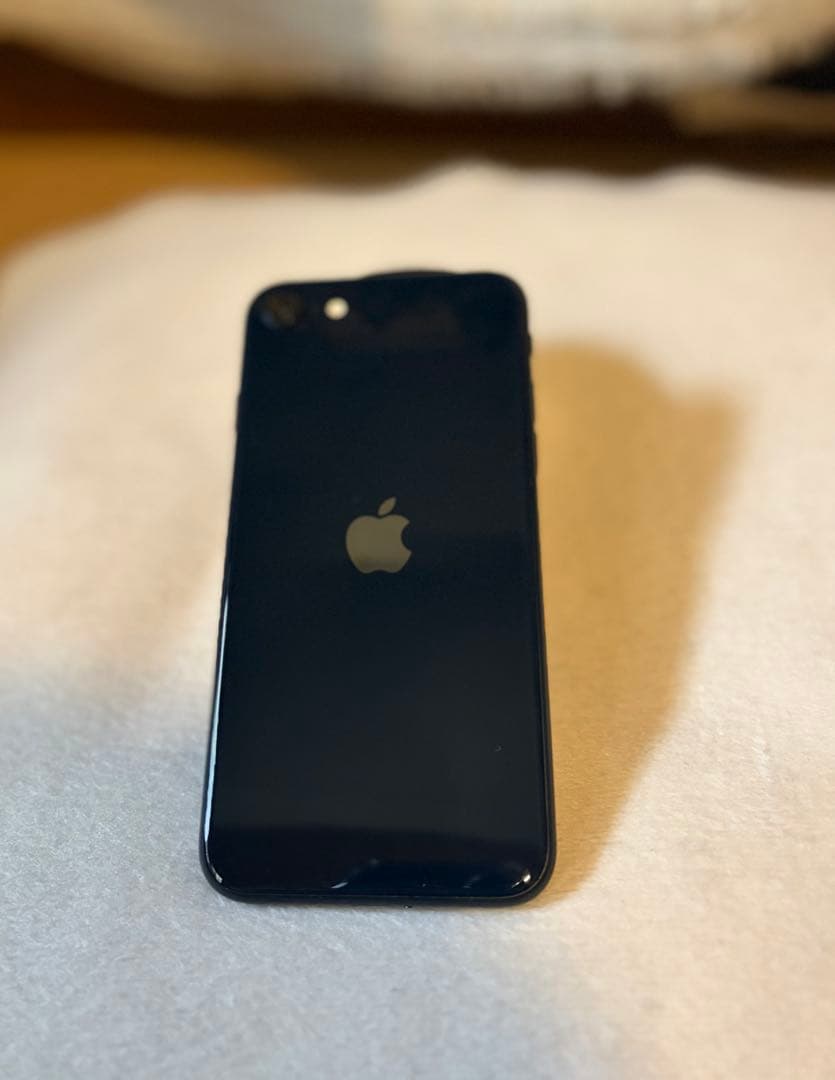 極美品Apple iPhone SE第3世代本体