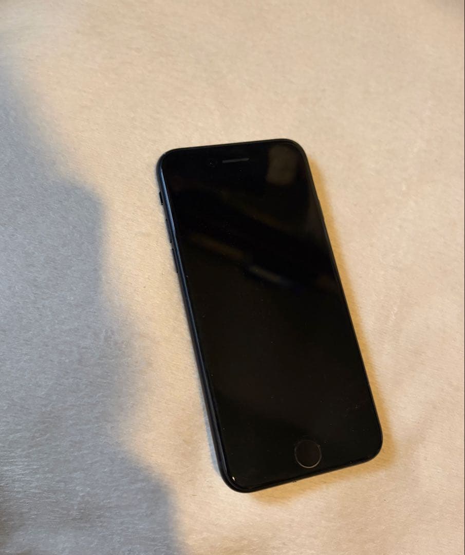 極美品Apple iPhone SE第3世代本体