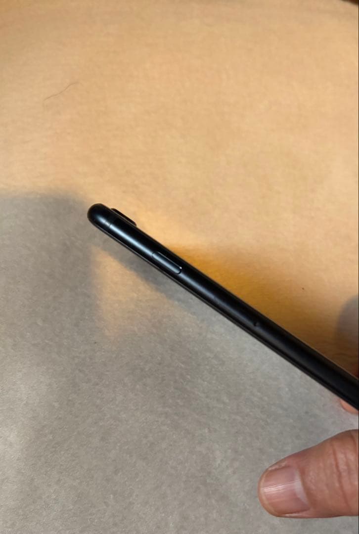 極美品Apple iPhone SE第3世代本体