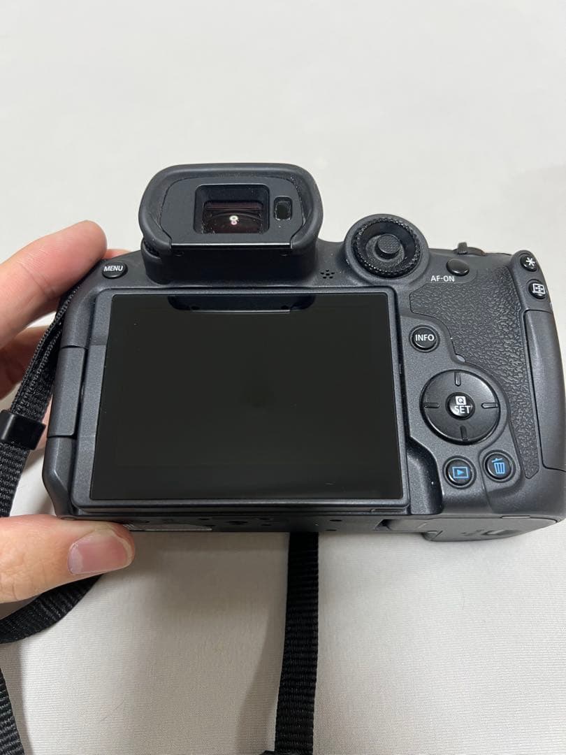 Canon EOS R7 ミラーレスカメラ レンズ2本付き