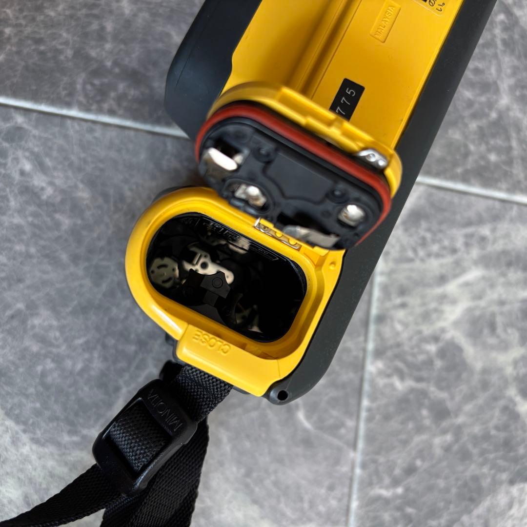 MINOLTA WEATHERMATIC DUAL 35 イエロー