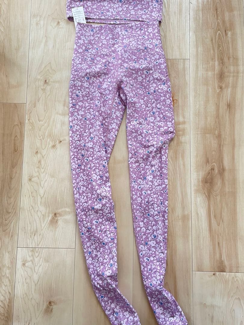 SUKALA トレンカレギンス アメリカンスリーブショートタンクトップ上下セット