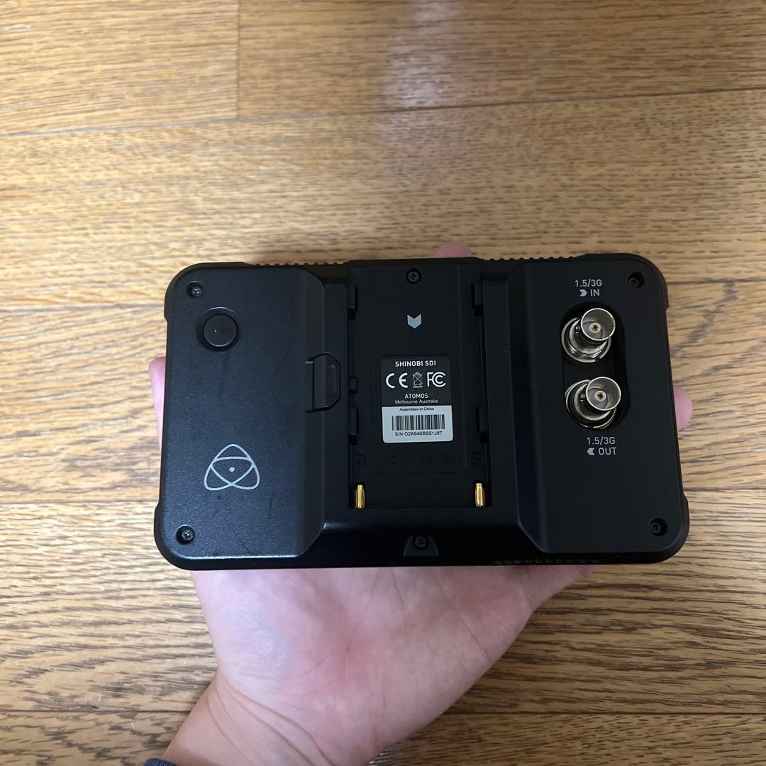 Atomos Shinobi バッテリー2個付き