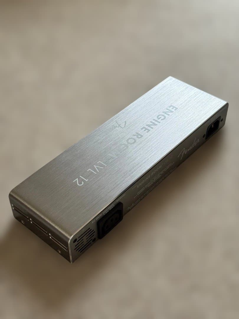 Fender ENGINE ROOM LVL 12 パワーサプライ