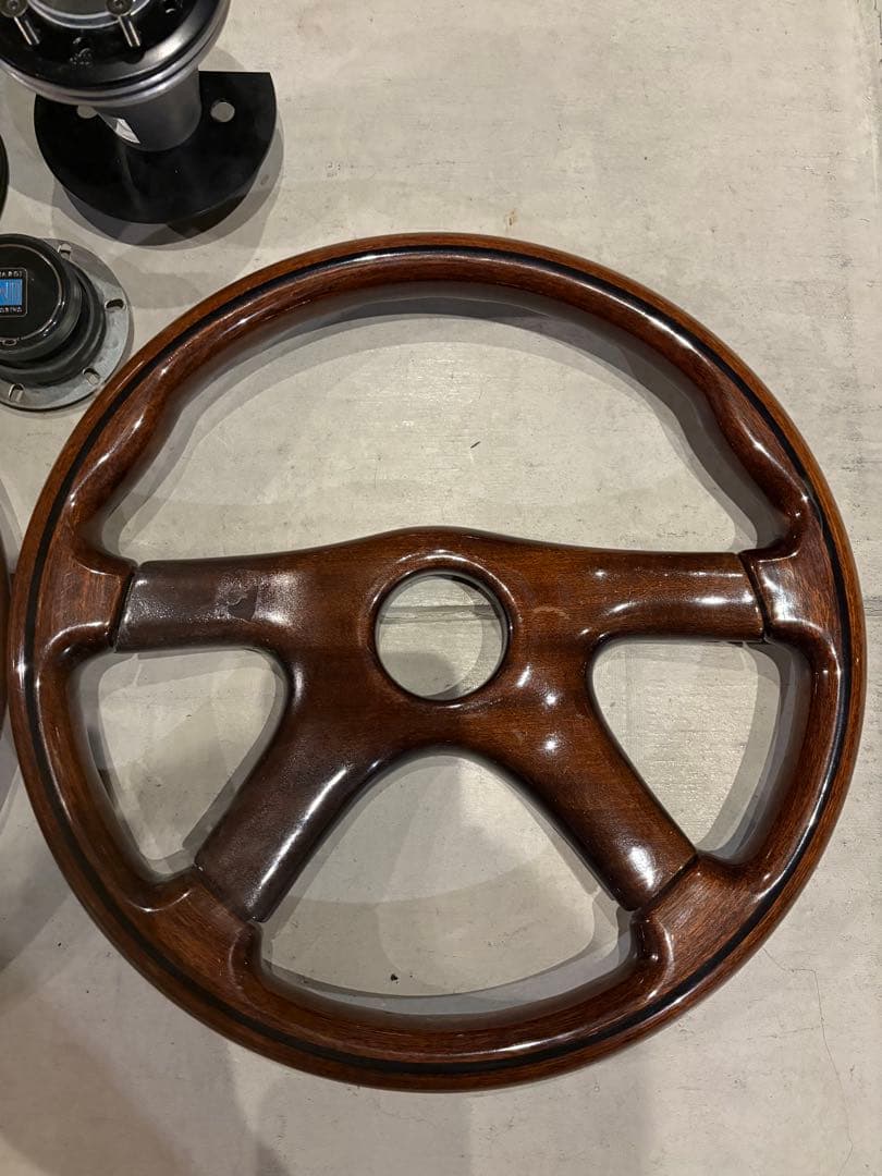 ナルディウッドステアリング2本セット