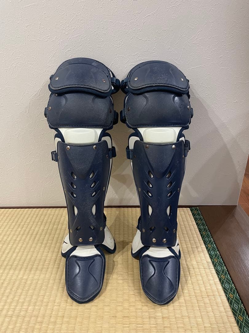 キャッチャー用レガース ミズノプロ　ネイビー ホワイト