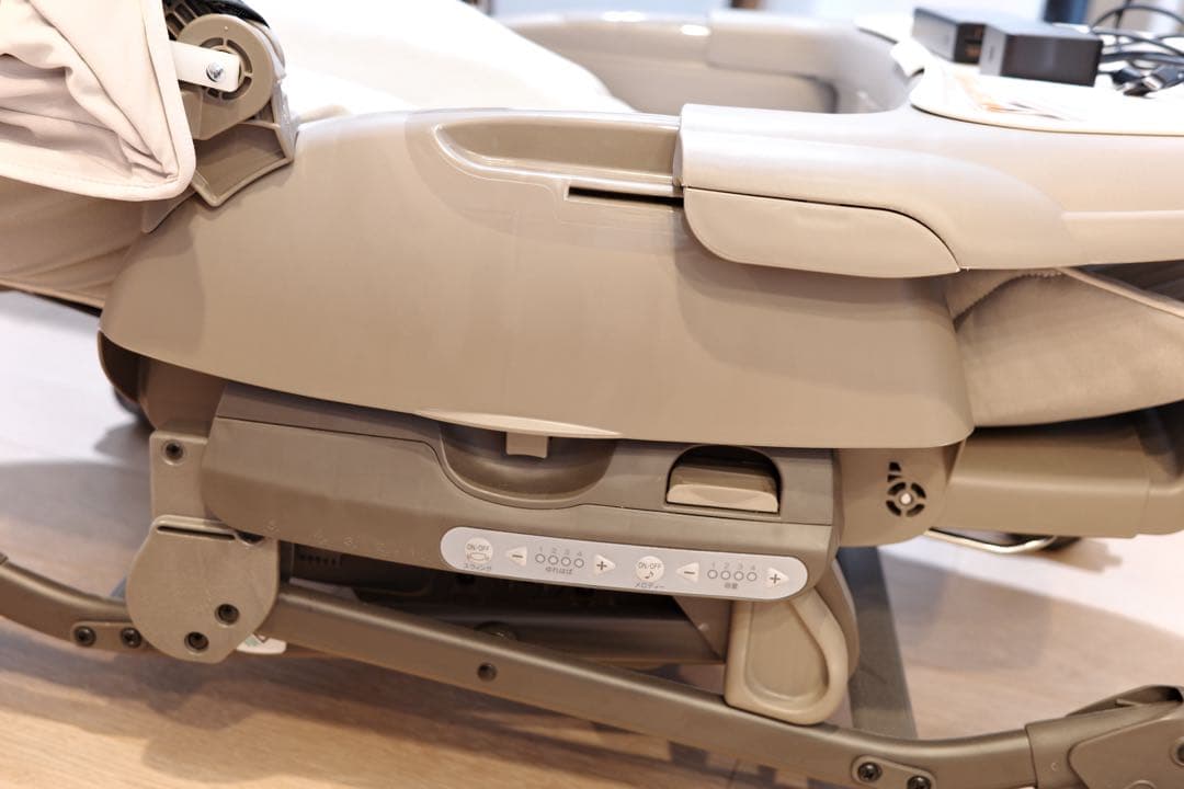 【ほぼ新品】コンビ ホワイトレーベル ネムリラ コードレス