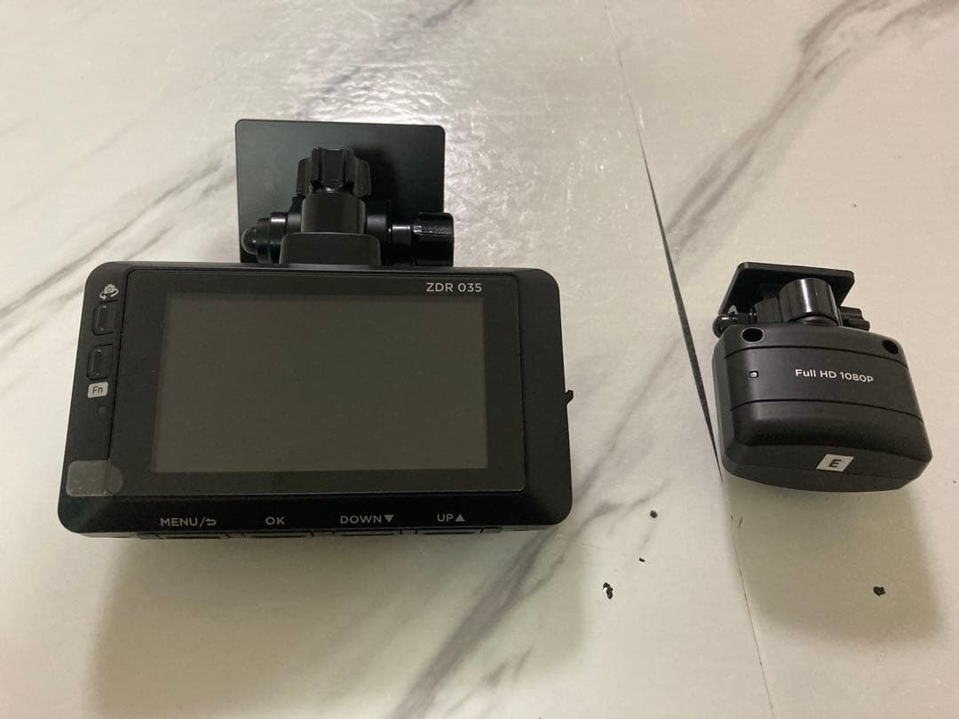 パンダ様　駐車監視　コムテック　ドライブレコーダー　ZDR 035　前後