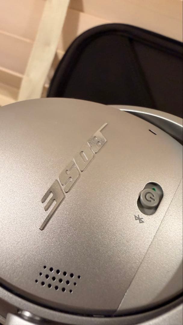 Bose ワイヤレスヘッドホン シルバー QC35 ノイキャン
