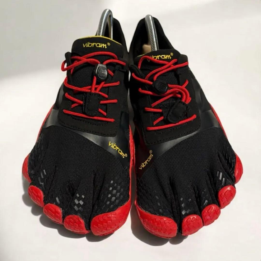 スパイク・シューズ Vibram FiveFingers KSO EVO Black Red 26