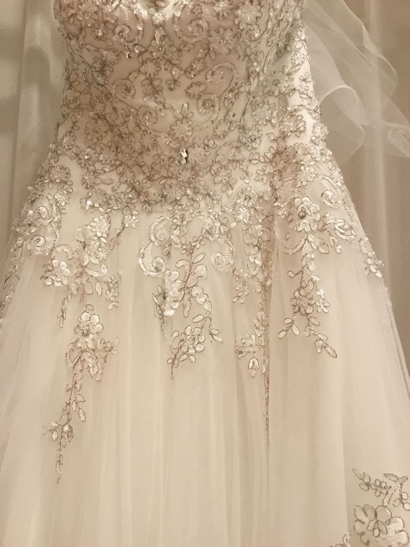 に*ぶ様 YNS WEDDING エレガント華やか　プリンセスラインドレス