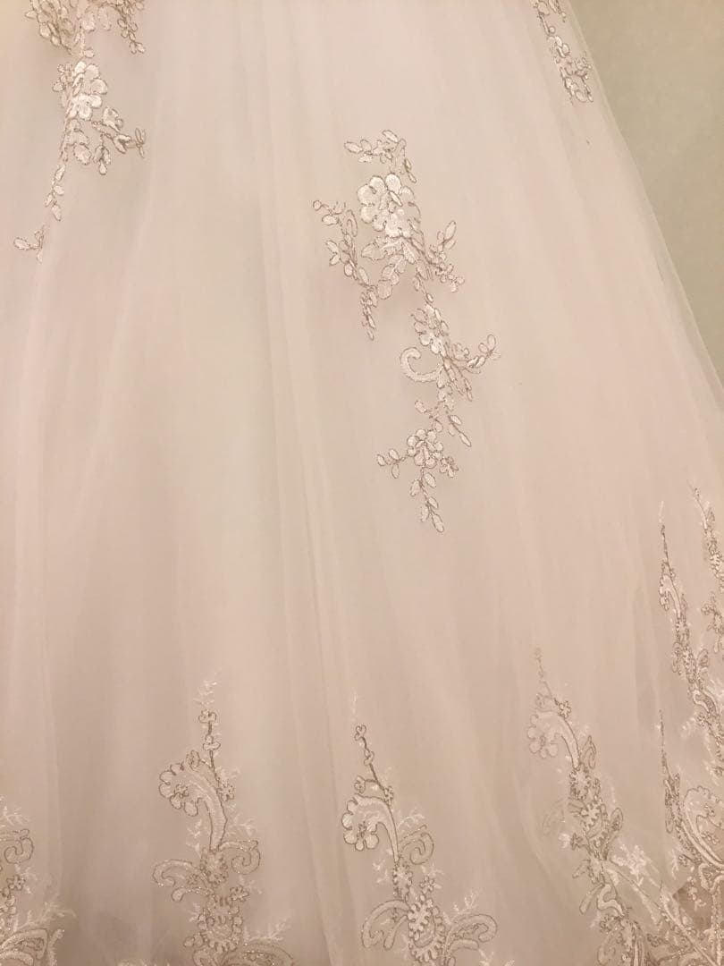 に*ぶ様 YNS WEDDING エレガント華やか　プリンセスラインドレス