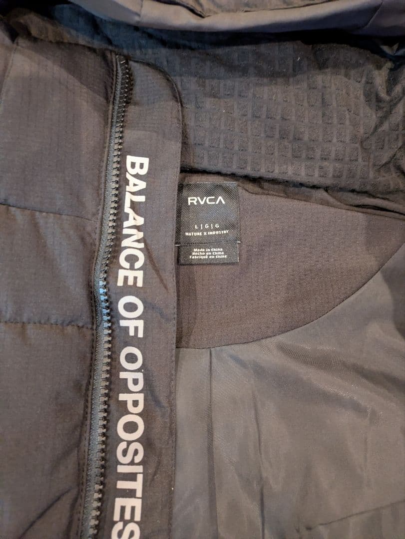 【新品】メンズ RVCA PUFFER VEST 2025年秋冬モデル　黒　L