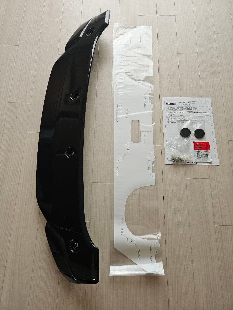 シエンタ10/15モデリスタ　リアスポイラー ブラック　ジャンク品