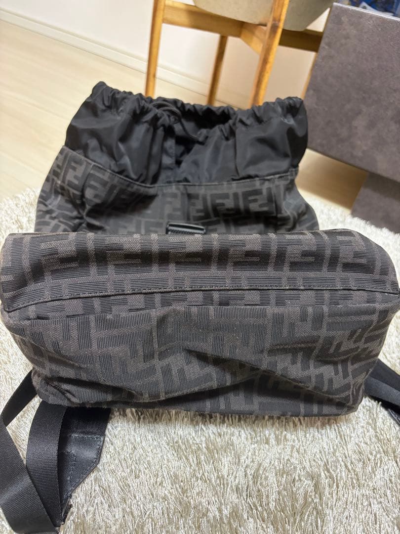 フェンディ　バックパック　リュック　美品　正規品