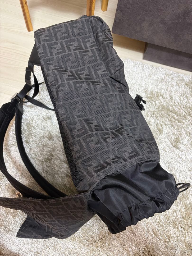 フェンディ　バックパック　リュック　美品　正規品