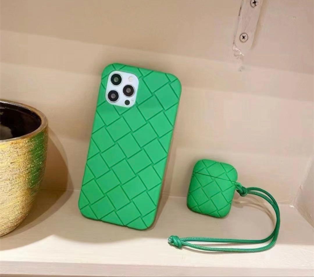 ボッテガヴェネタ Bottega Veneta iPhone15pro ケース