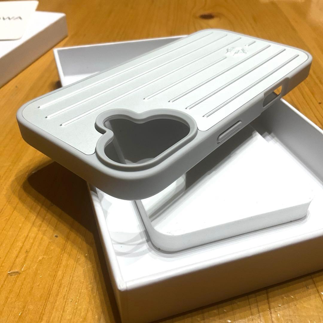 未使用　rimowa iPhone 16 携帯ケース