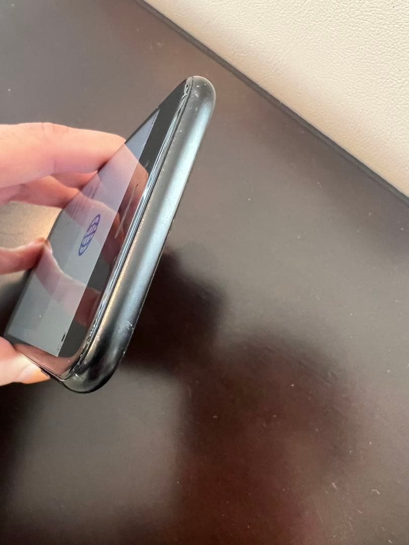 iphone se 第2世代 64GB 美品 ブラック