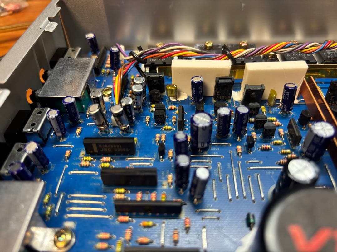 ALPINE MRV-F304 チューニングアンプ