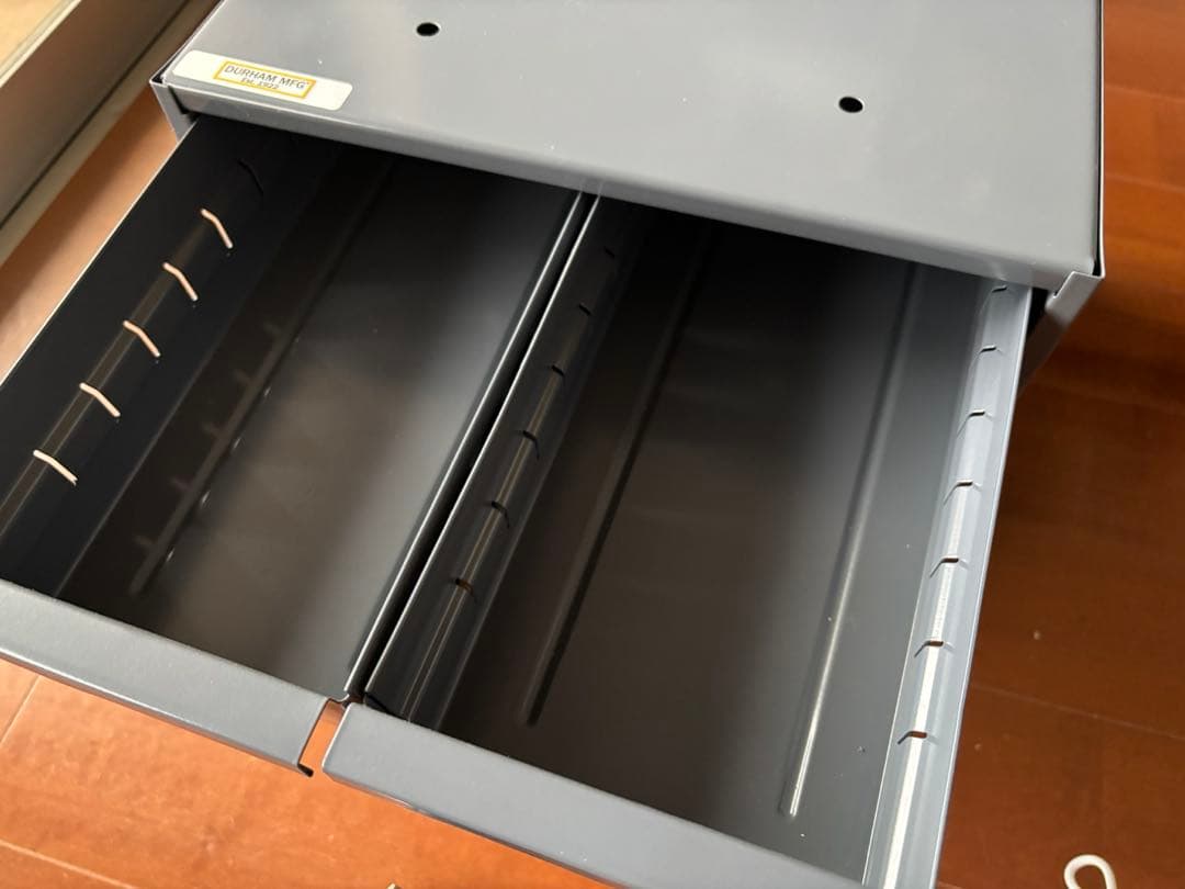 キャビネット・サイドボード DURHAM 6 DRAWER CABINET