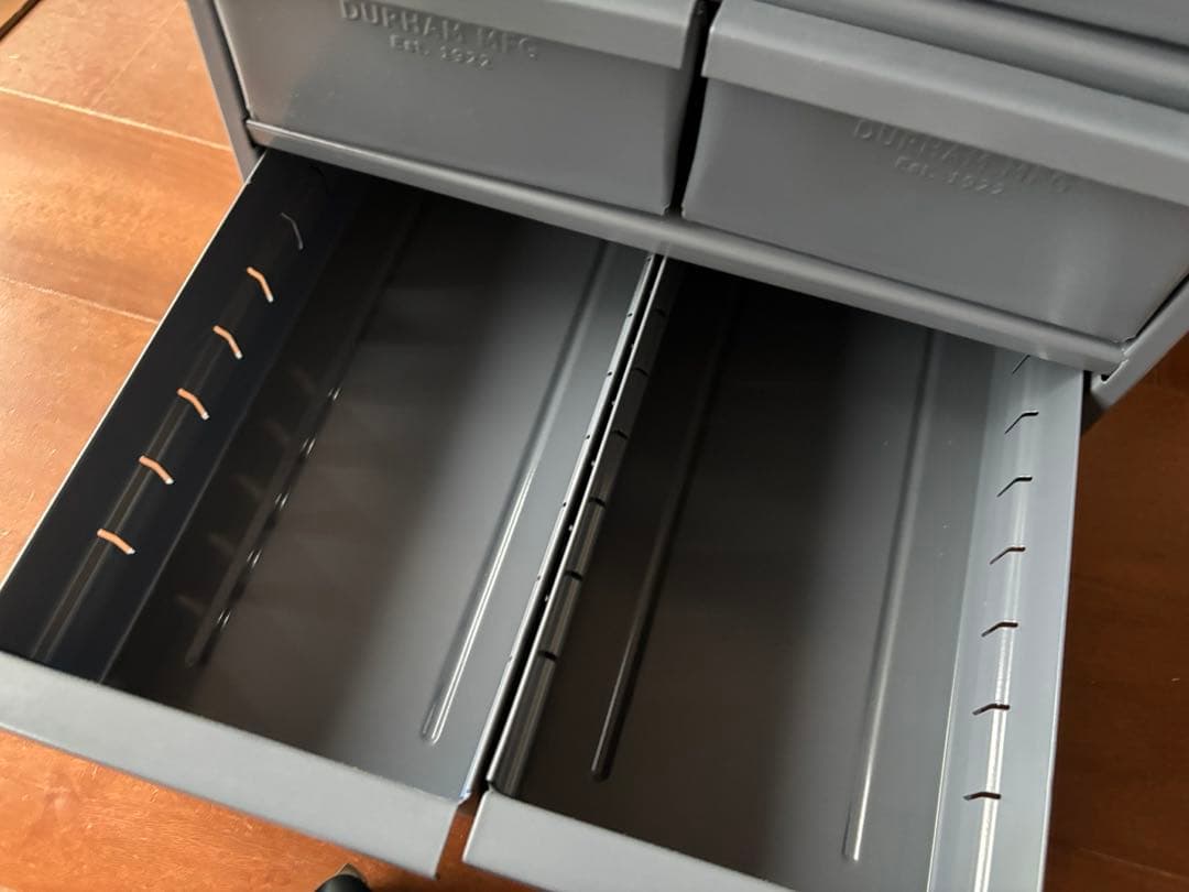 キャビネット・サイドボード DURHAM 6 DRAWER CABINET