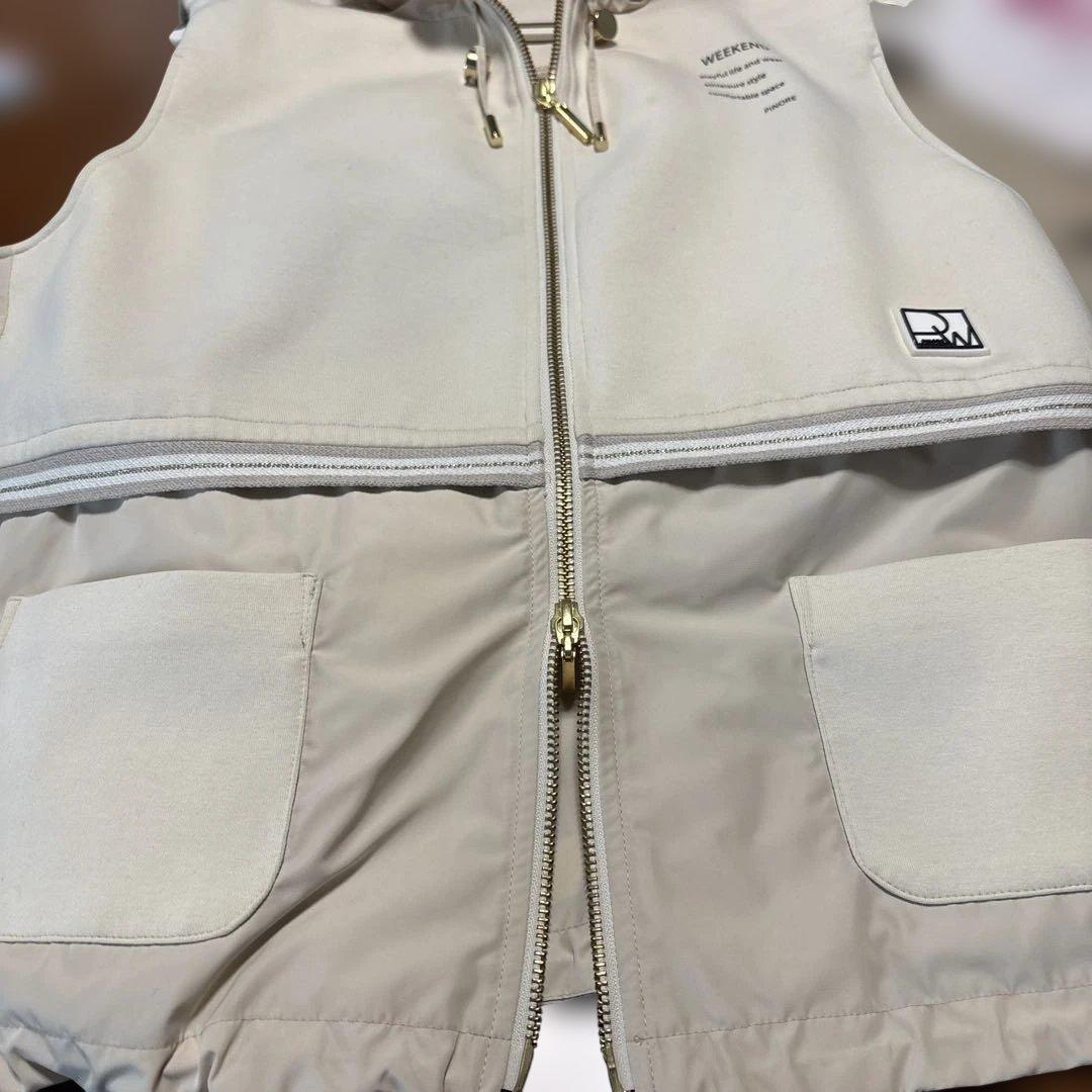 ピノーレ　アイボリーベスト