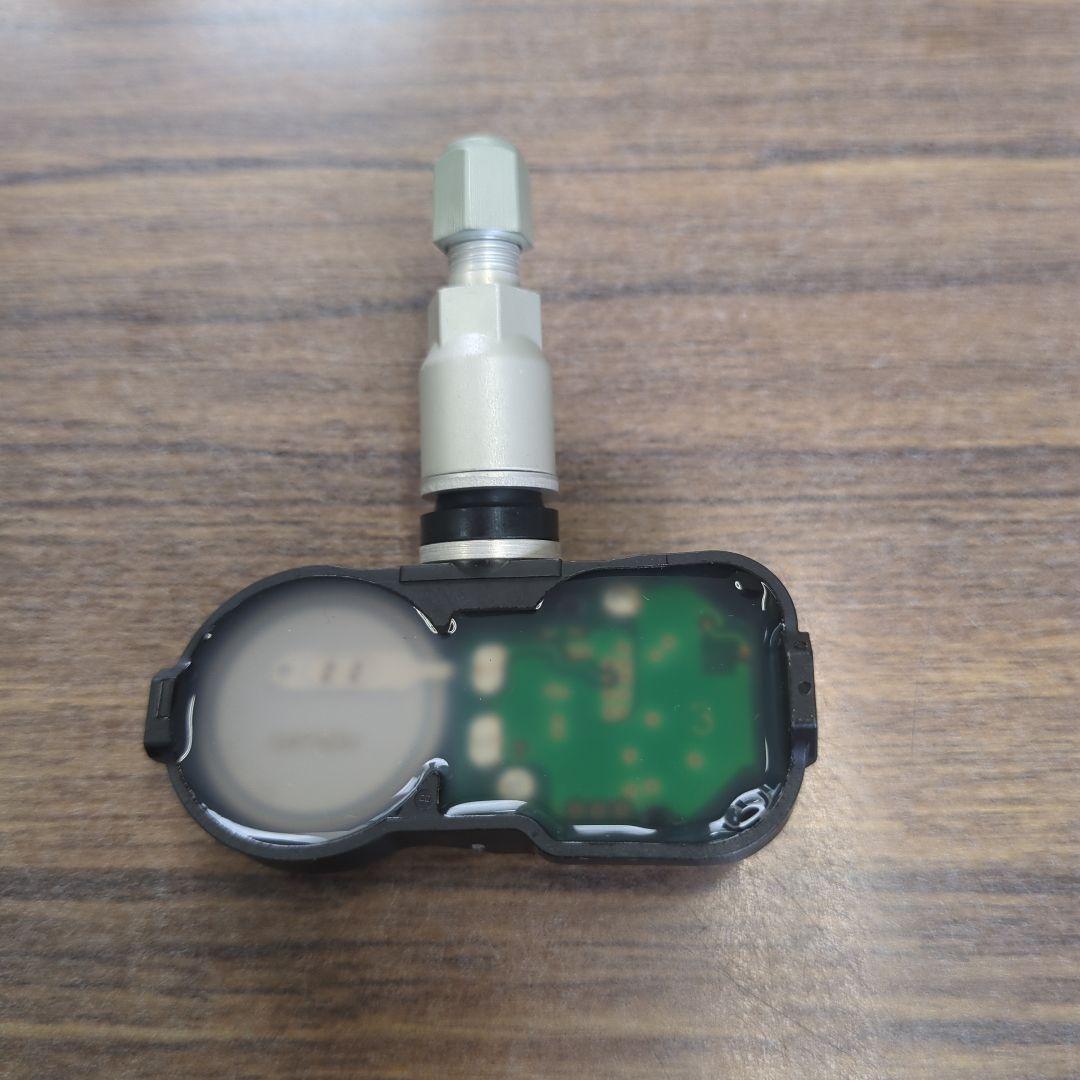 TOYOTA純正 タイヤ空気圧警報システム（TPWS）ランクル200/カムリ用