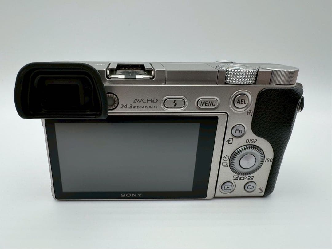 【SONY】　α6000 ILCE-6000 + E 16-50mm ソニー