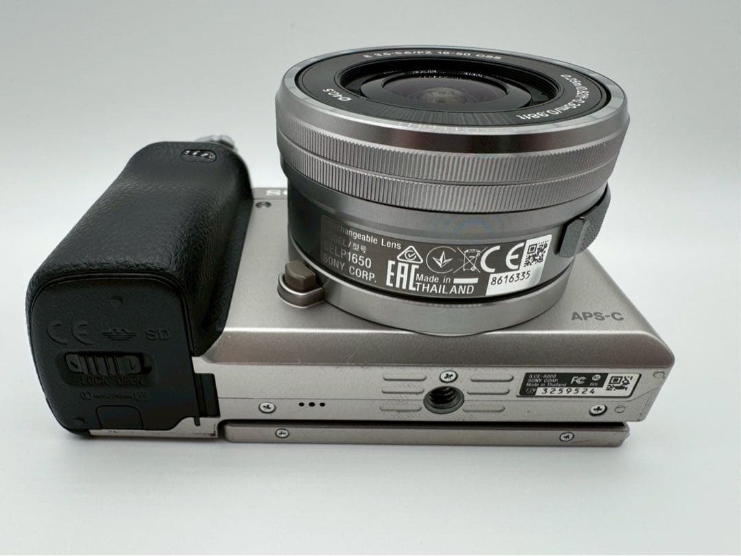 【SONY】　α6000 ILCE-6000 + E 16-50mm ソニー