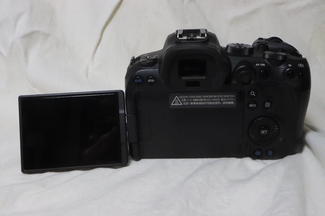 値下げCanon EOS R6 本体と付属品（バッテリは2個）　5600枚撮影
