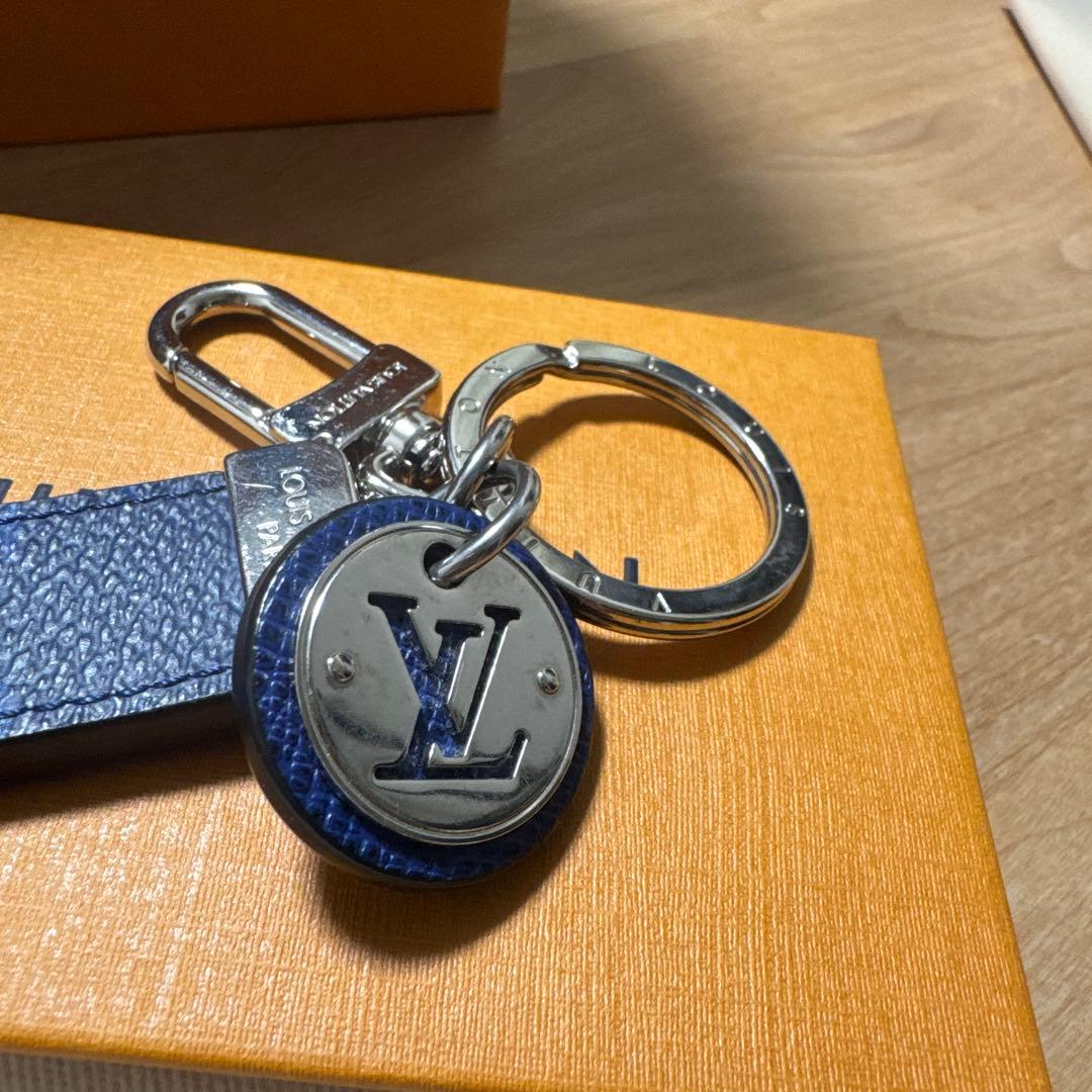 LOUISE VUITTON ルイヴィトン　キーホルダー　ブルー