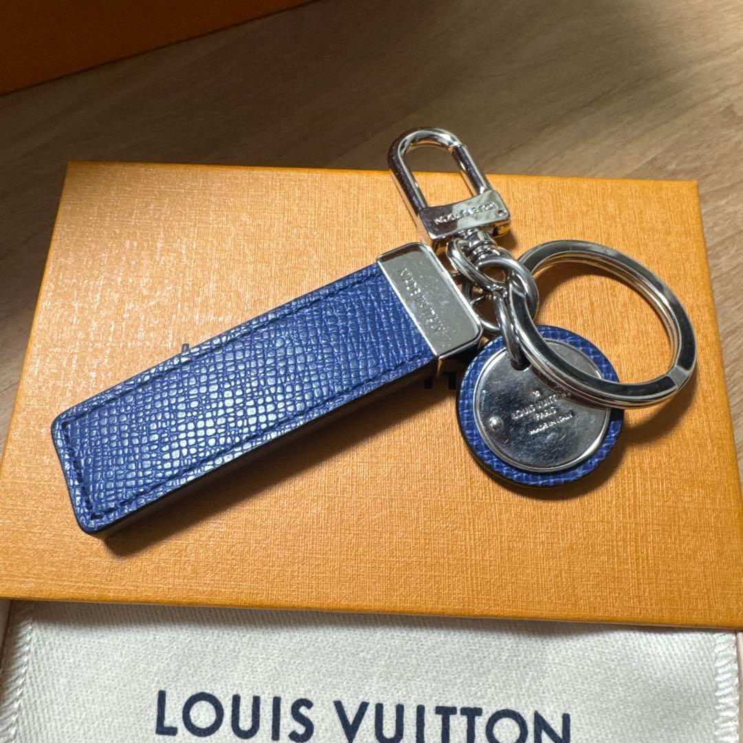 LOUISE VUITTON ルイヴィトン　キーホルダー　ブルー