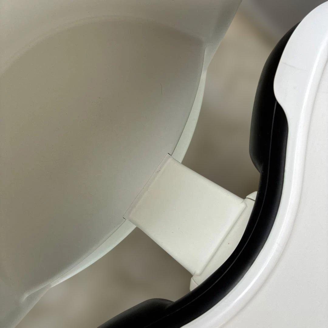 廃盤品　BABYBJORN　ベビージョルン　ハイチェア　白　ホワイト