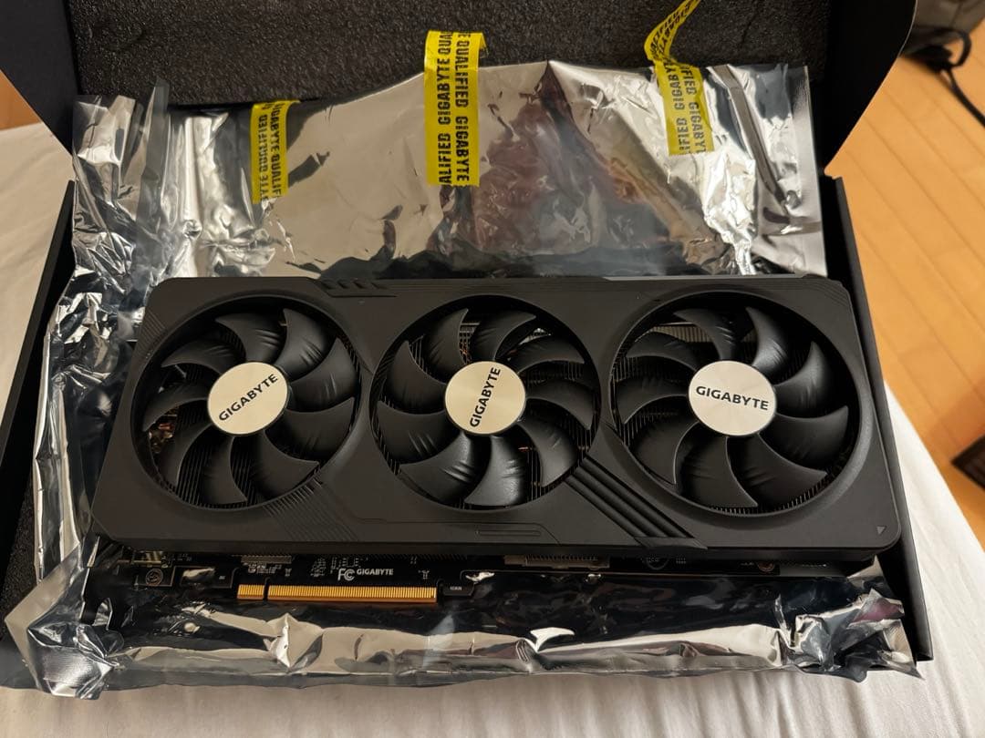 グラフィックボード・グラボ・ビデオカード Gigabyte Gaming OC RX 7800XT