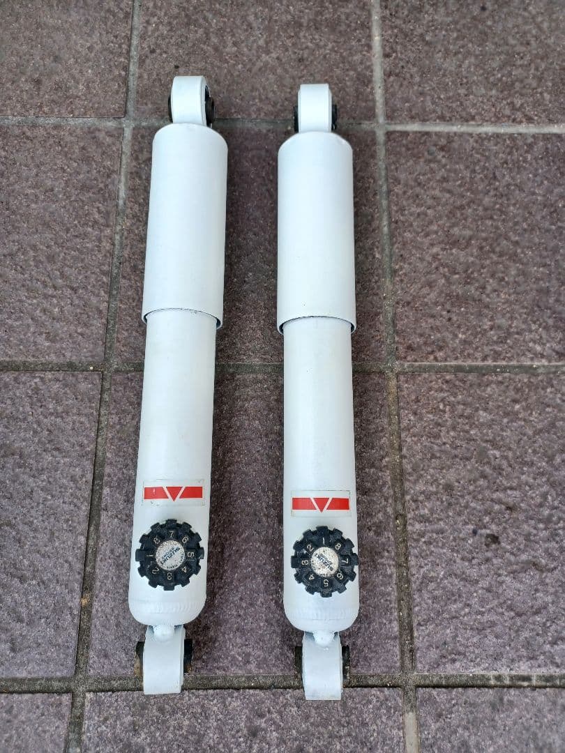 スズキスポーツ　ショックアブソーバ