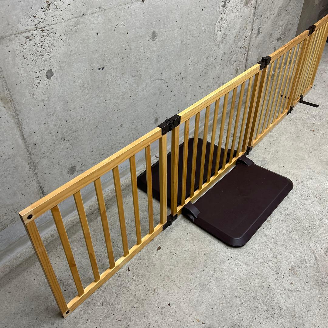 清掃済　ちょっとおくだけとおせんぼ　木製スマートワイドウッディー　ベビーゲート