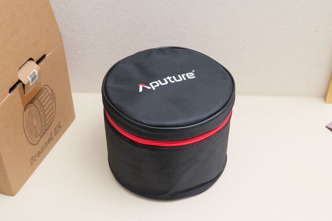 ビデオカメラ Aputure fresnel 2x