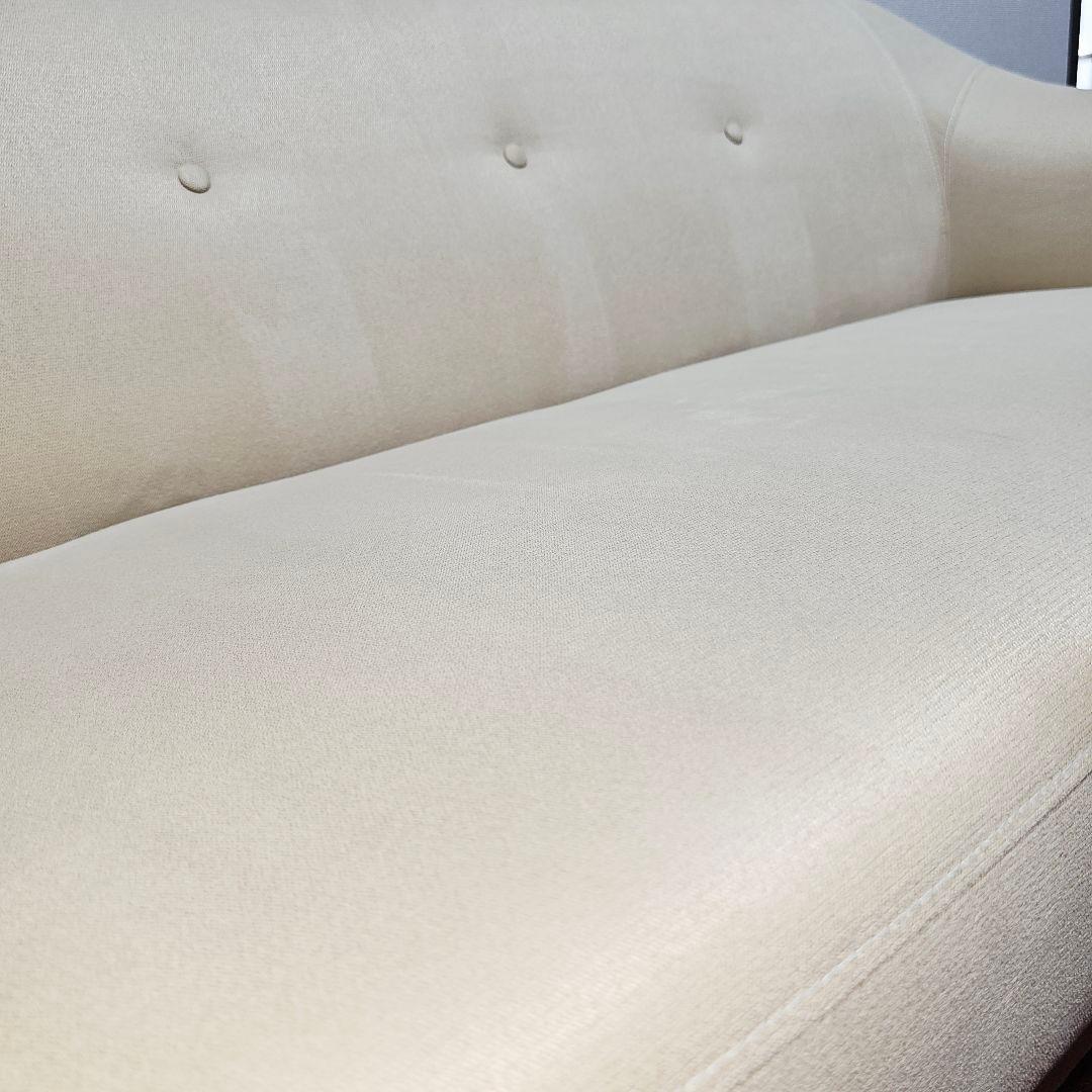 東京23区内送料無料のエレガントなソファ。