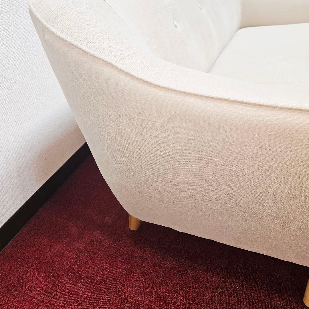 東京23区内送料無料のエレガントなソファ。