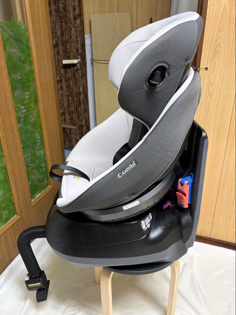 コンビ チャイルドシート クルムーヴスマート エッグショック simplight