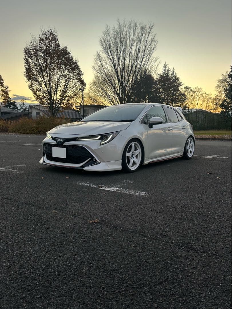 【ゆず】カローラスポーツ TRD フロントスポイラー、両サイドスカート