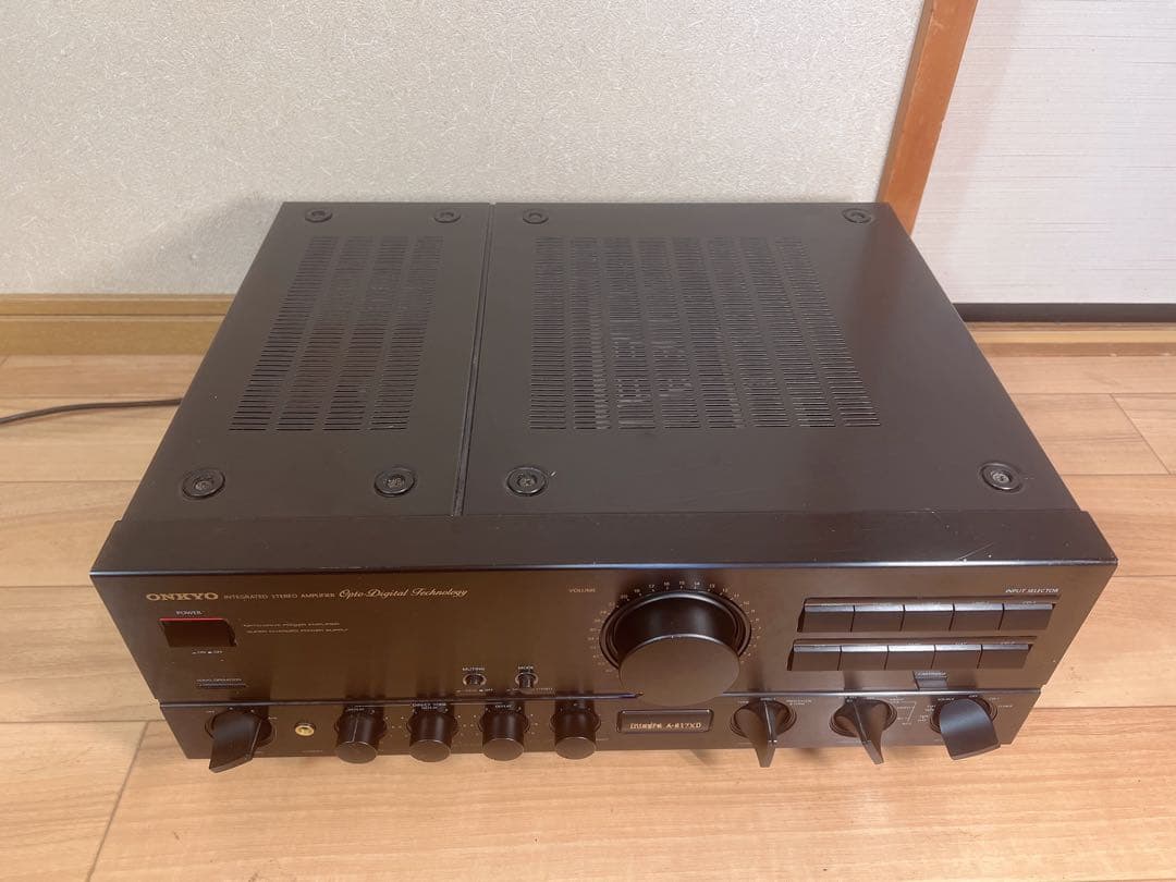 プリメインアンプ　ONKYO INTEGRA A-817XD