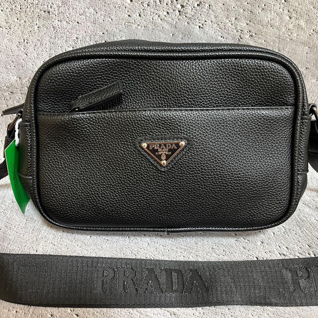 プラダノベルティショルダーバック