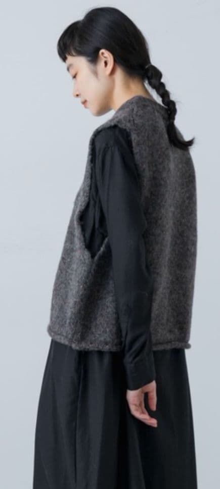 かぐれ　カラーネップアルパカ ベスト　チャコール　美品