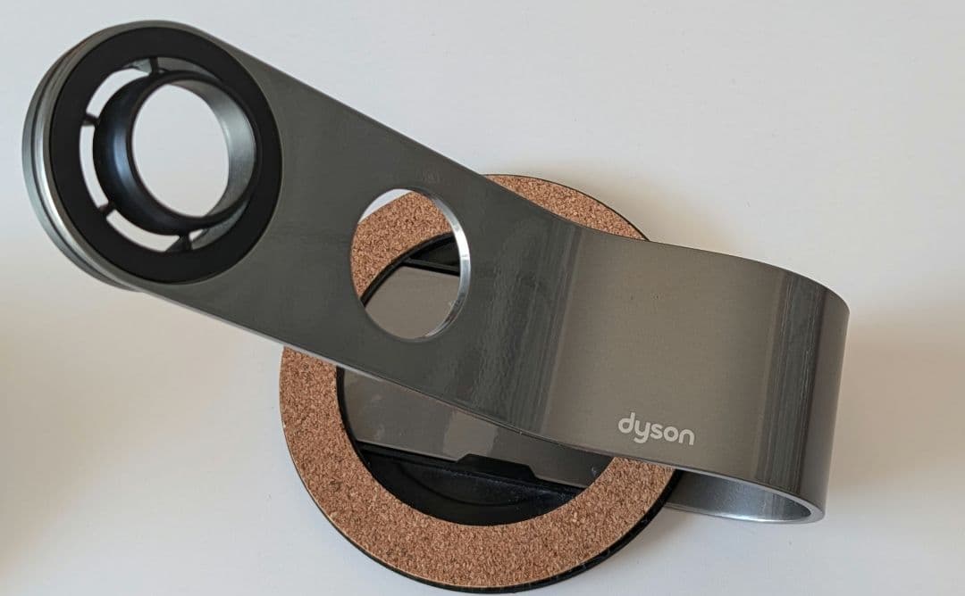 ダイソン ドライヤー HD03 スタンド・アタッチメント・収納バック付